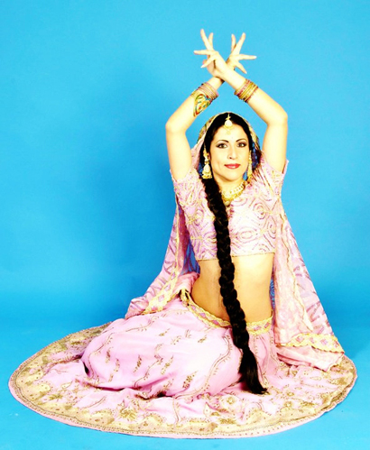 Elisa Rajaa danzatrice Bollywood